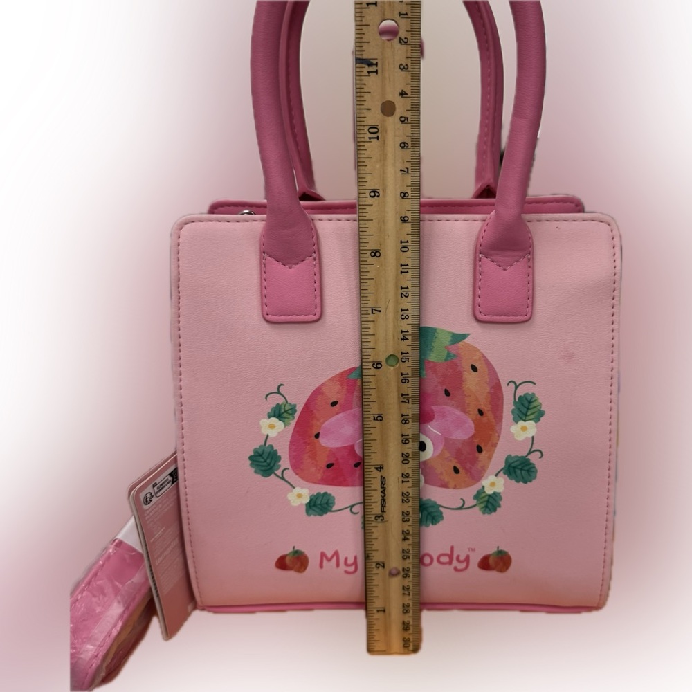 Loungefly My Melody 🍓Strawberrry 🍓 SUPREME Pink Jandbag - Picture 8 of 9